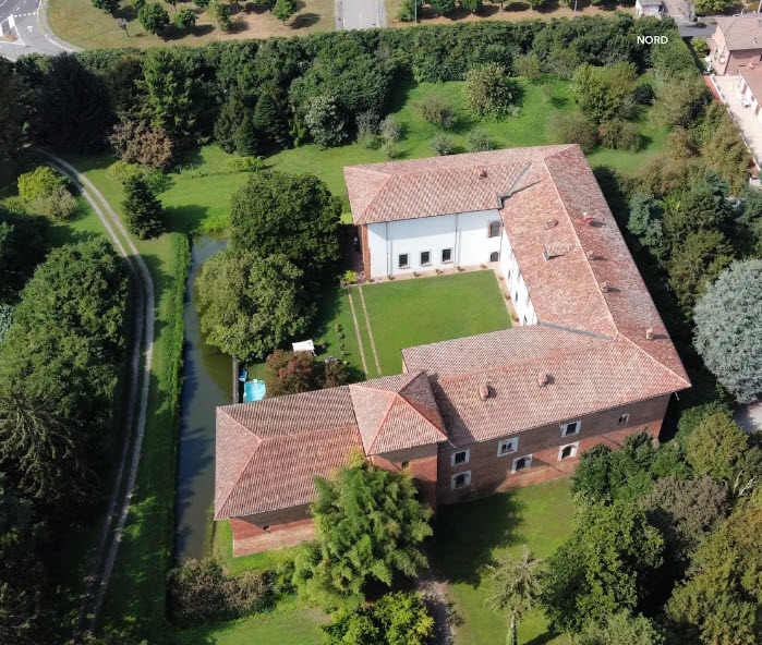 Castello Dei Landriani, Italy